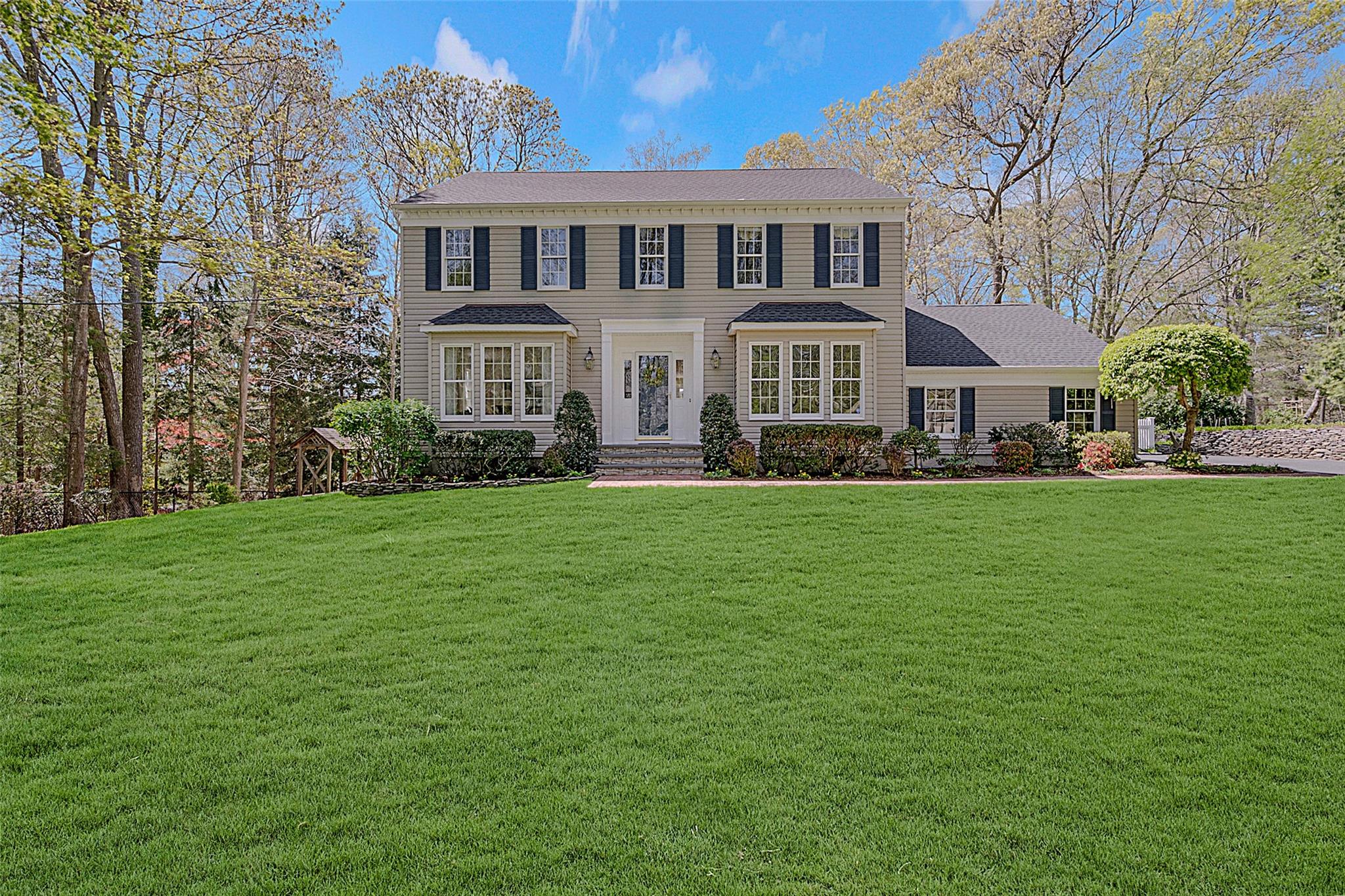 19 Emerald Lane, Wading River, New York image 3