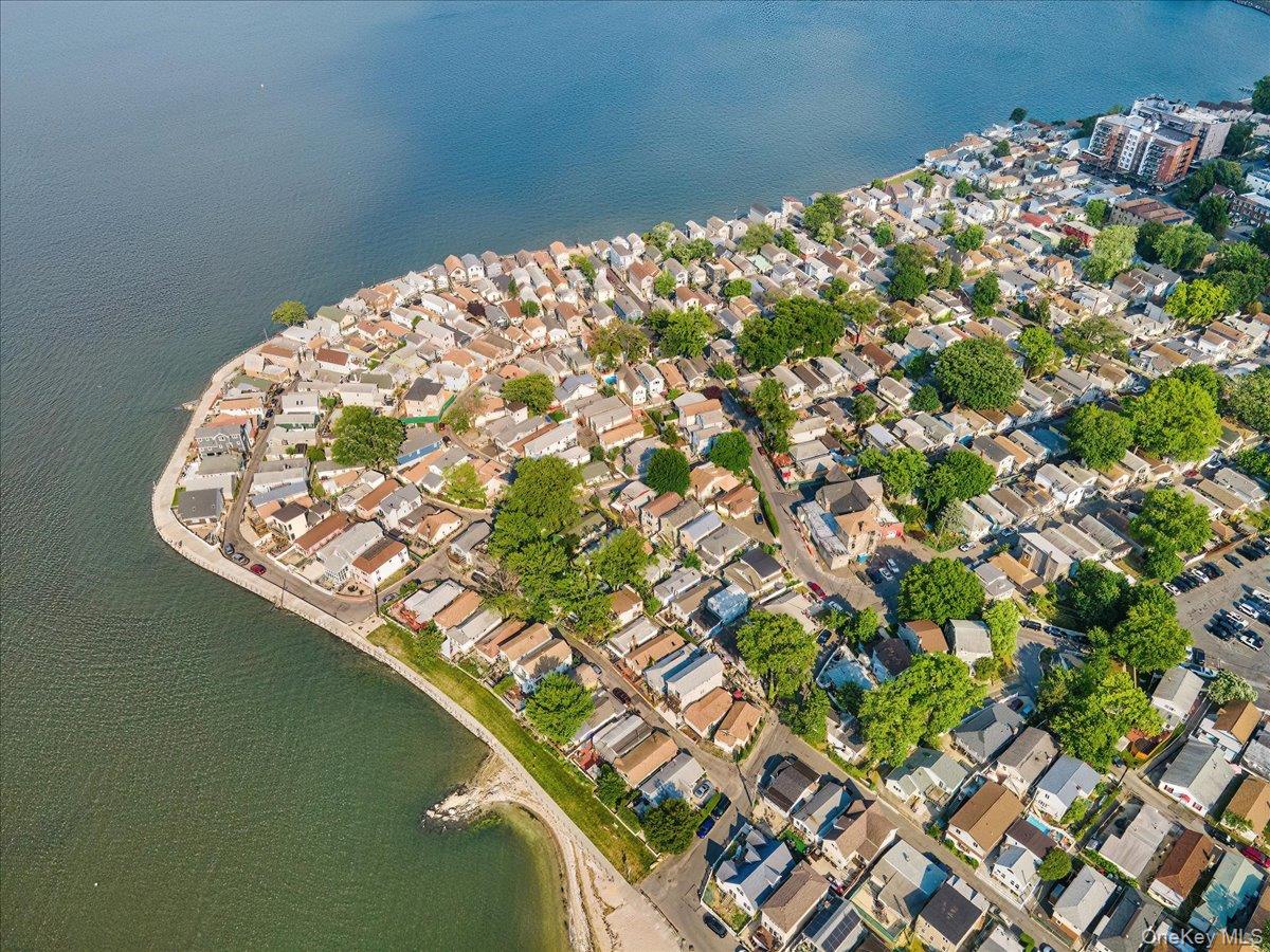 64D Edgewater Park 64D