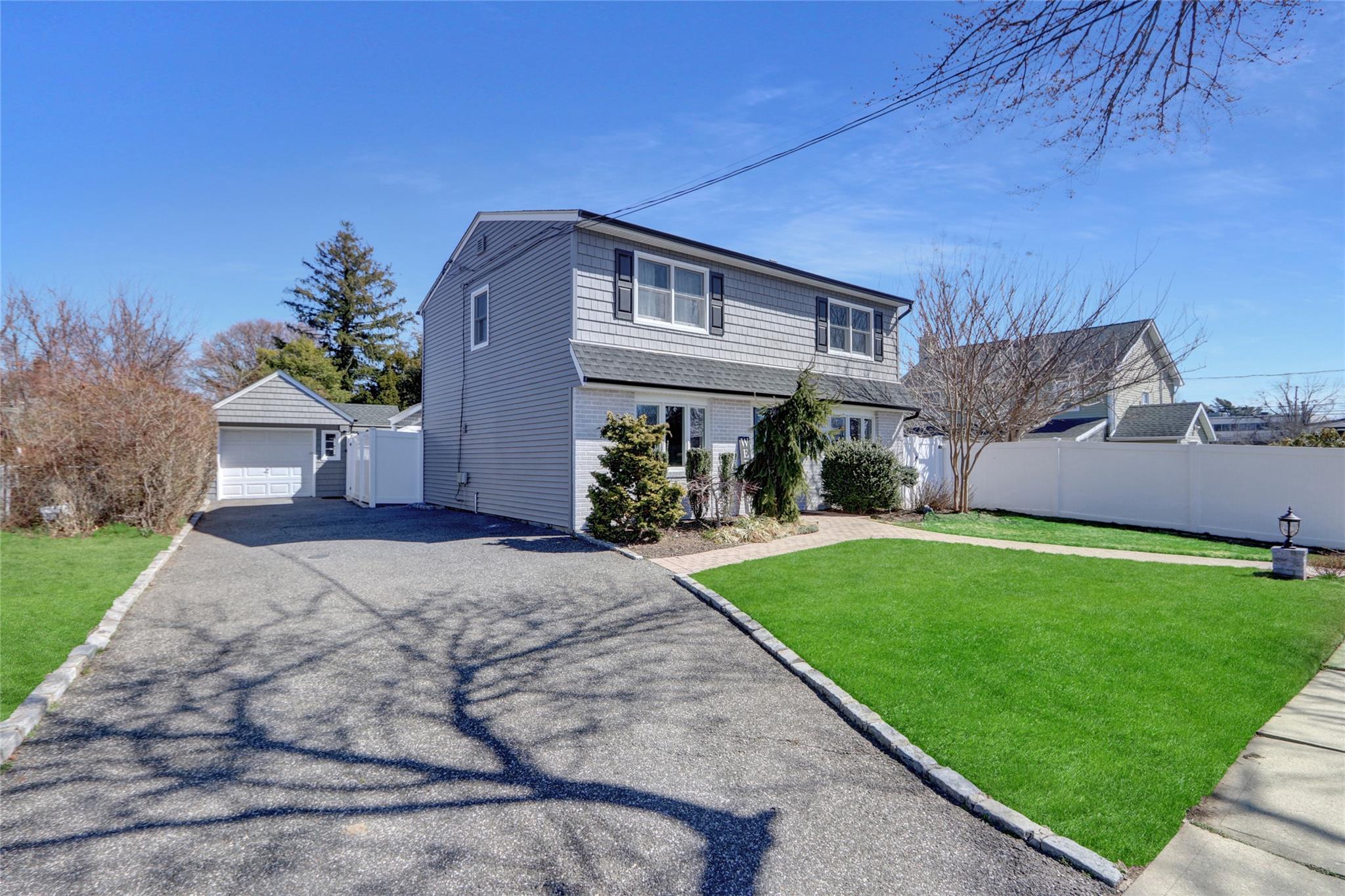 7 Birch Court, Farmingdale, New York image 24