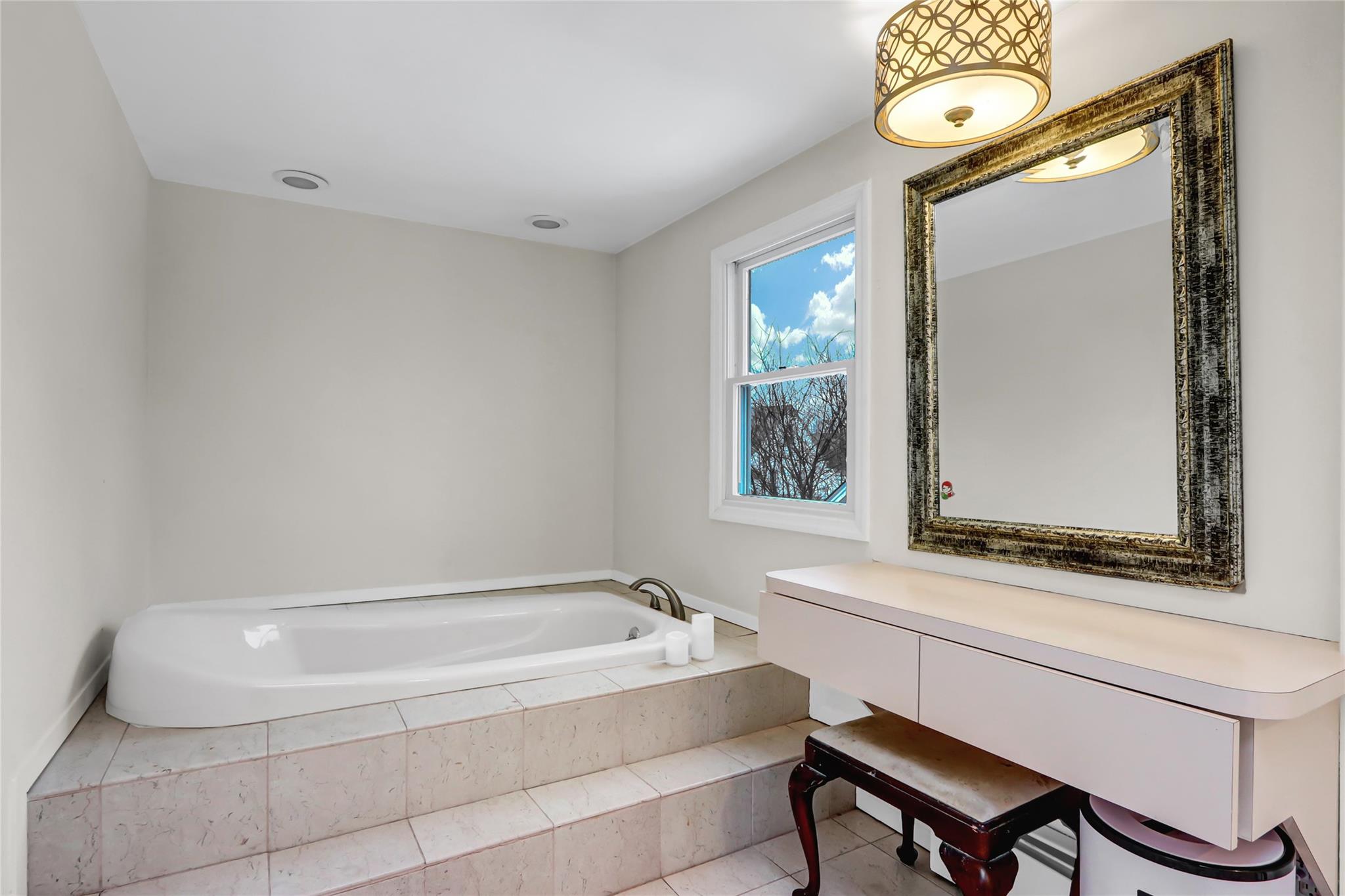 7 Birch Court, Farmingdale, New York image 17