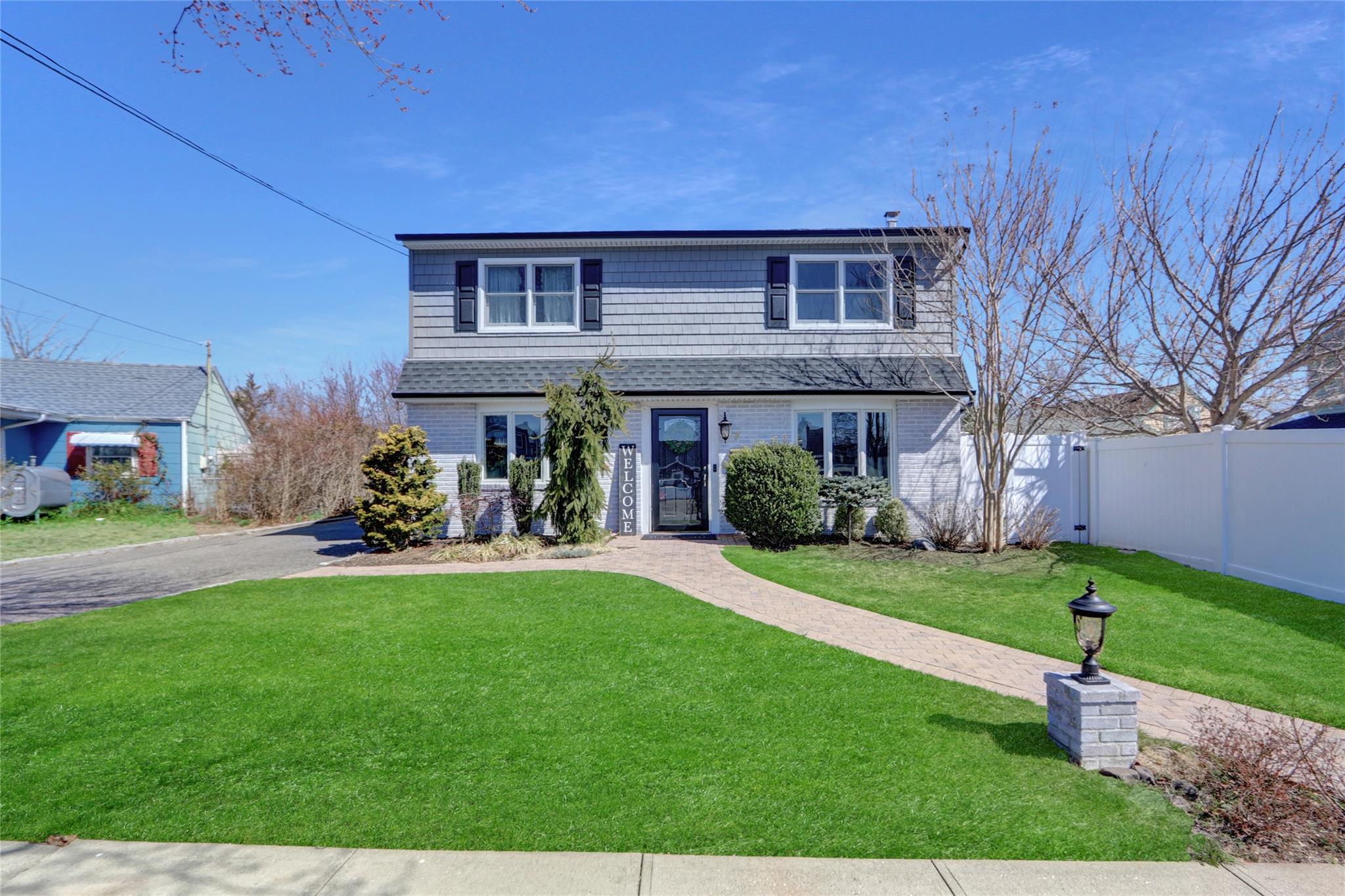 7 Birch Court, Farmingdale, New York image 25