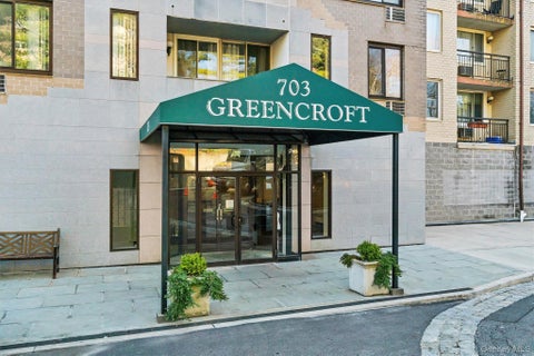 Condo For Sale - 703 Pelham Road #301<br/> New Rochelle, NY 10805