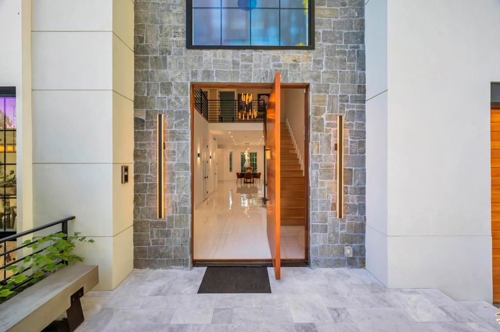 50 Gristmill Lane