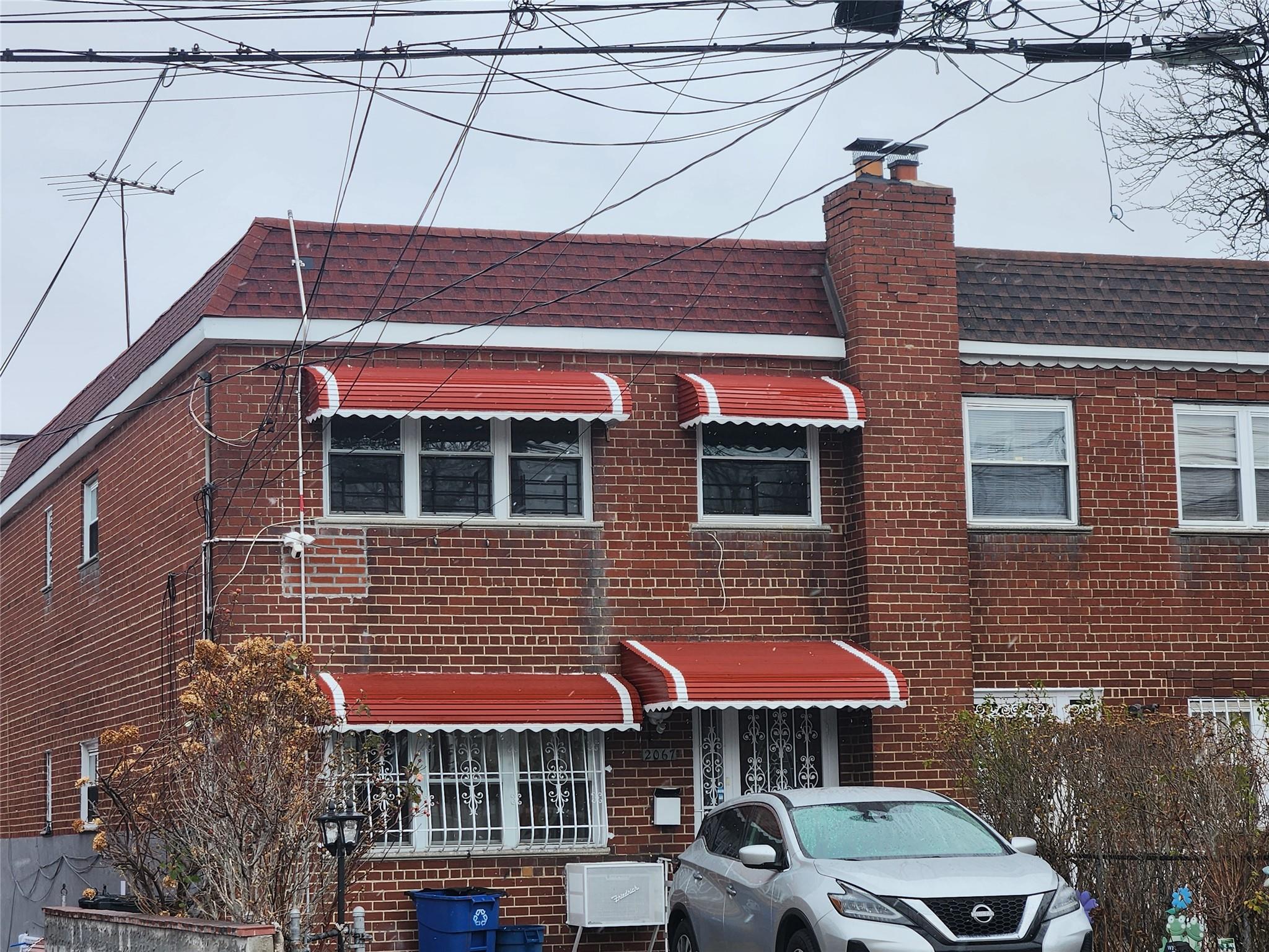 Edenwald Avenue, Bronx, New York - 3 Bedrooms  
1 Bathrooms - 