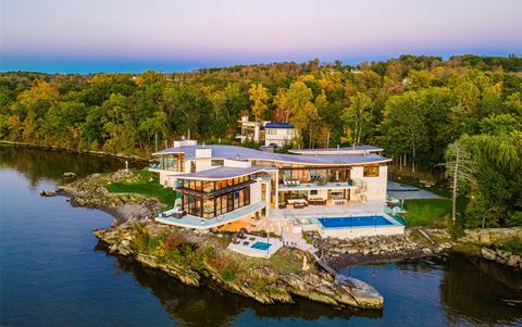 46 Ledgerock Lane Hyde Park NY 12538