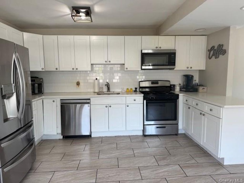 Photo of 25 Marc Street, Ronkonkoma, NY 11779 (MLS # 1002168)