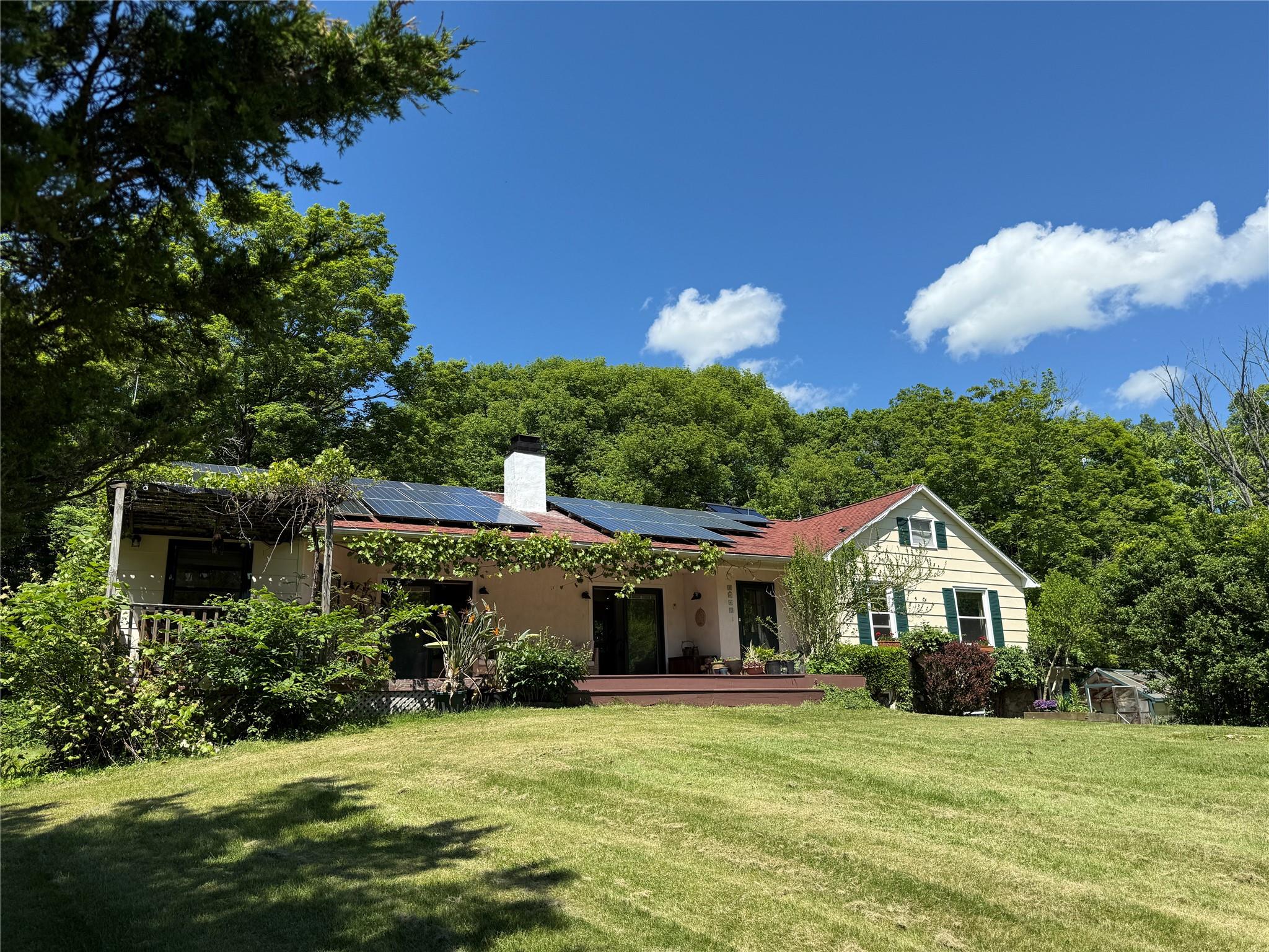 325 Metzger Road, Rhinebeck, New York image 2