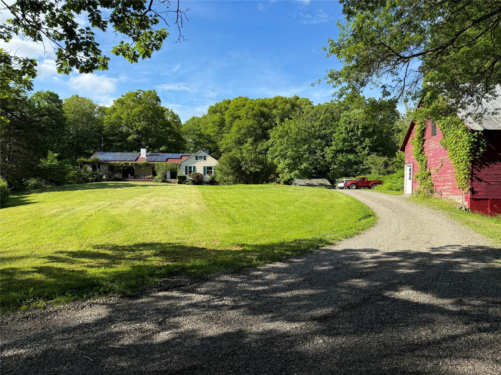 325 Metzger Road, Rhinebeck, New York image 3