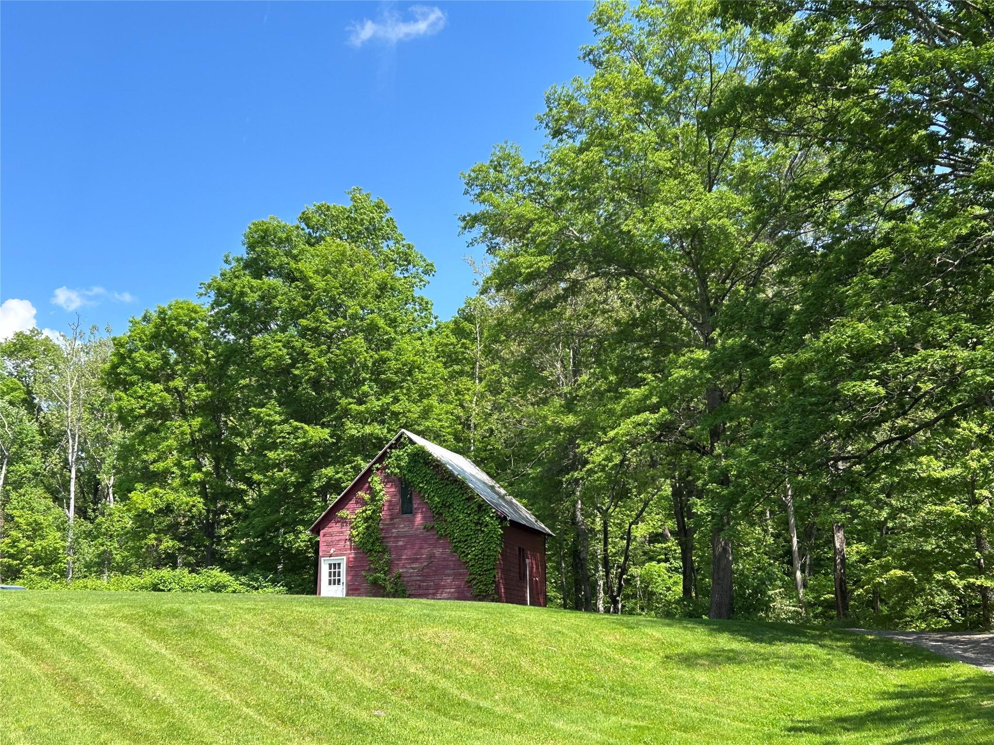 325 Metzger Road, Rhinebeck, New York image 8