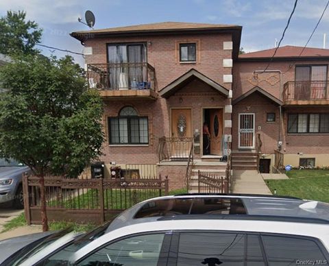 Photo of 104-8 220th Street #2nd flr, Queens Village, NY 11429 (MLS # 989882)