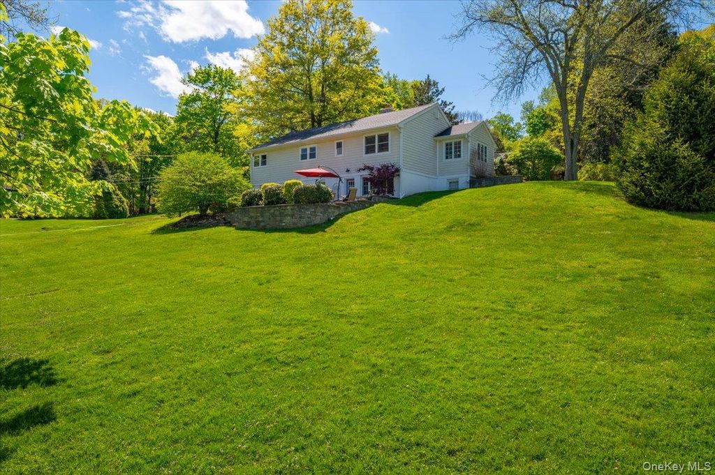 Photo of 102 WYDENDOWN Road, Nyack, NY 10960 (MLS # 993926)