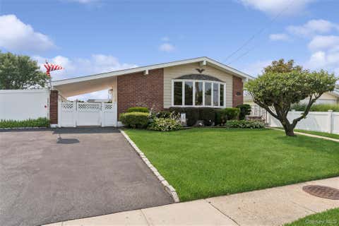Homes For Sale - 114 Miller Road<br/> Nassau County, Hicksville, NY 11801