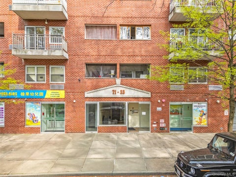 Condo For Rent - 71-33 162nd Street St #3F<br/> Fresh Meadows, NY 11365