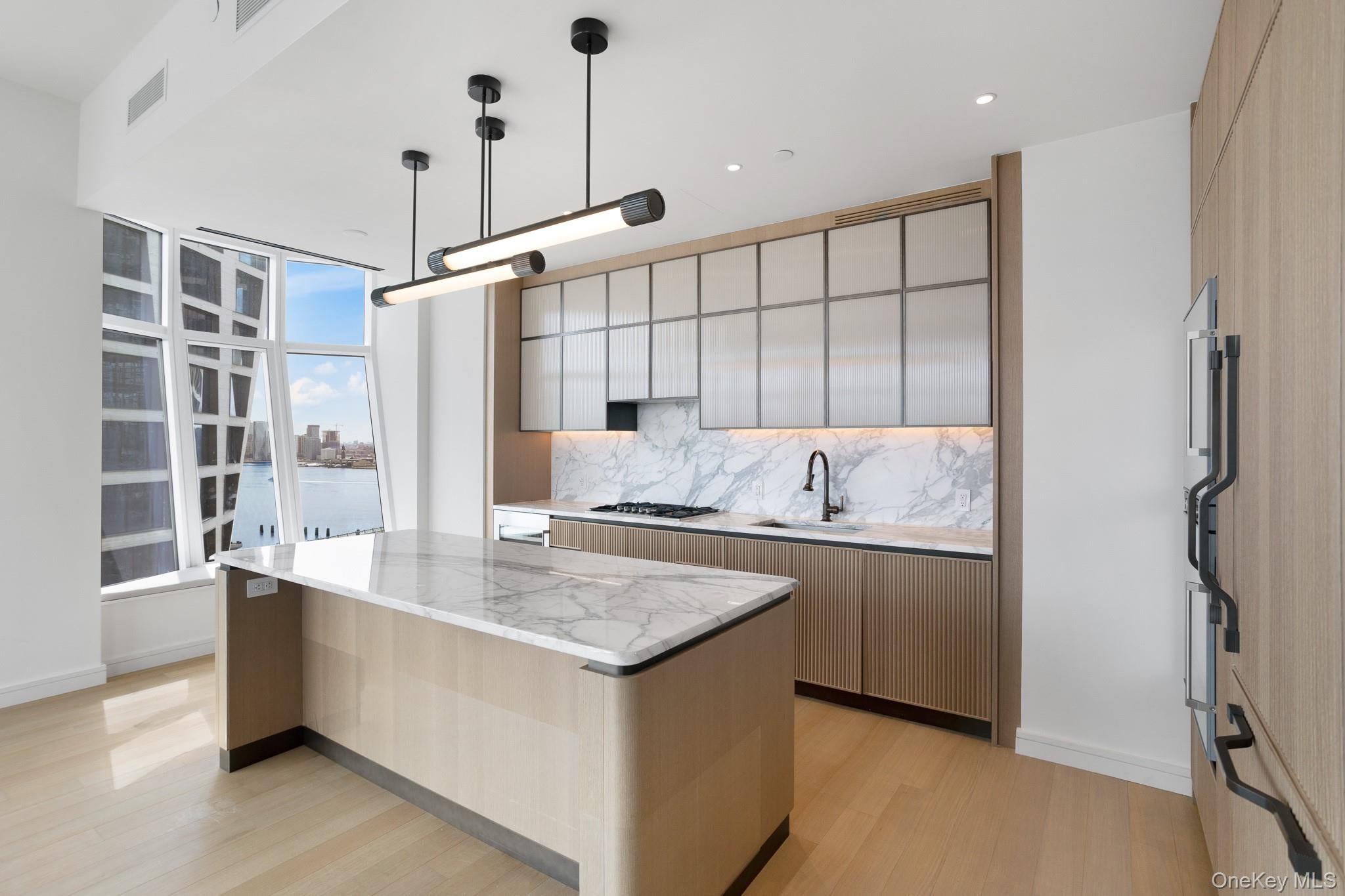 515 W 18th Street 2002