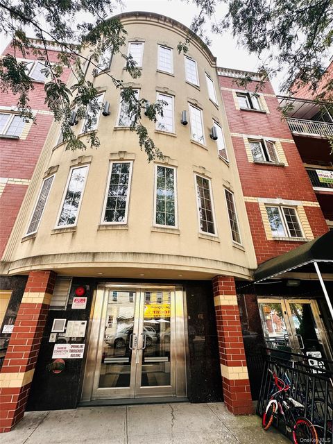 Photo of 107-16 37th Avenue #4B, Corona, NY 11368 (MLS # 918655)