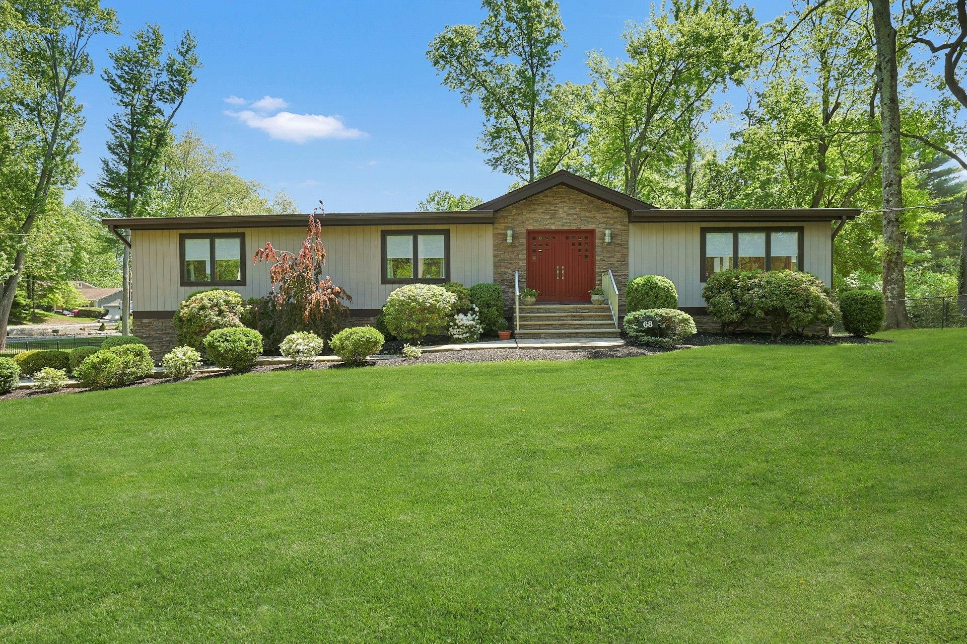 68 Ridge Road, New City, New York image 1