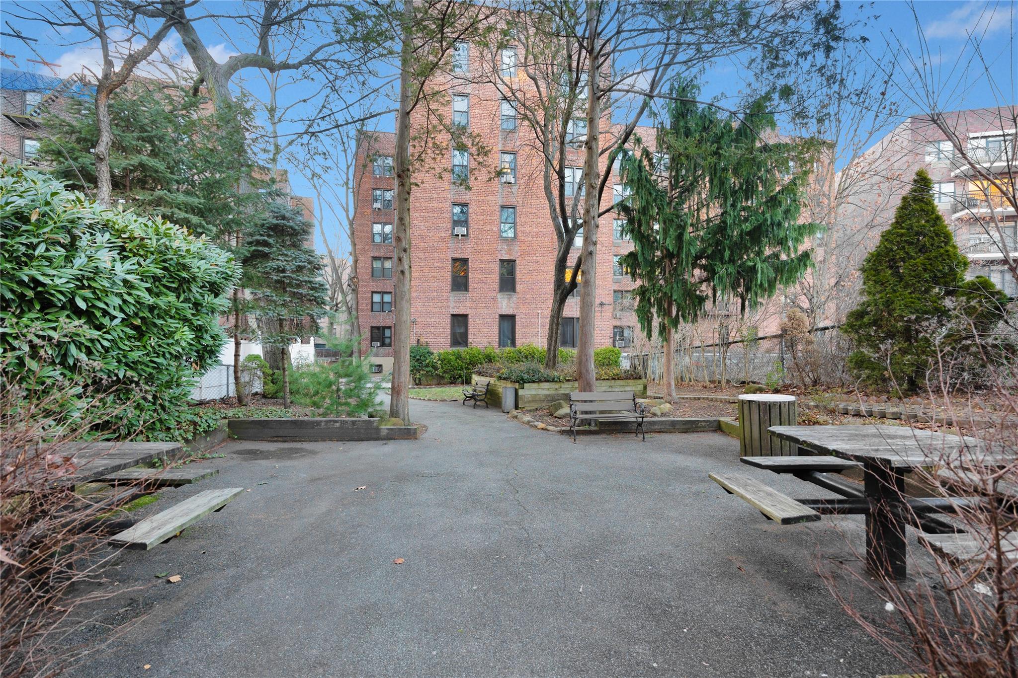 140-50 Burden Crescent Cres #1D, Briarwood, New York image 29