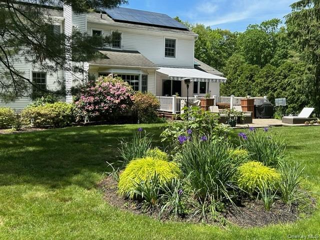 16 Fox Den Road