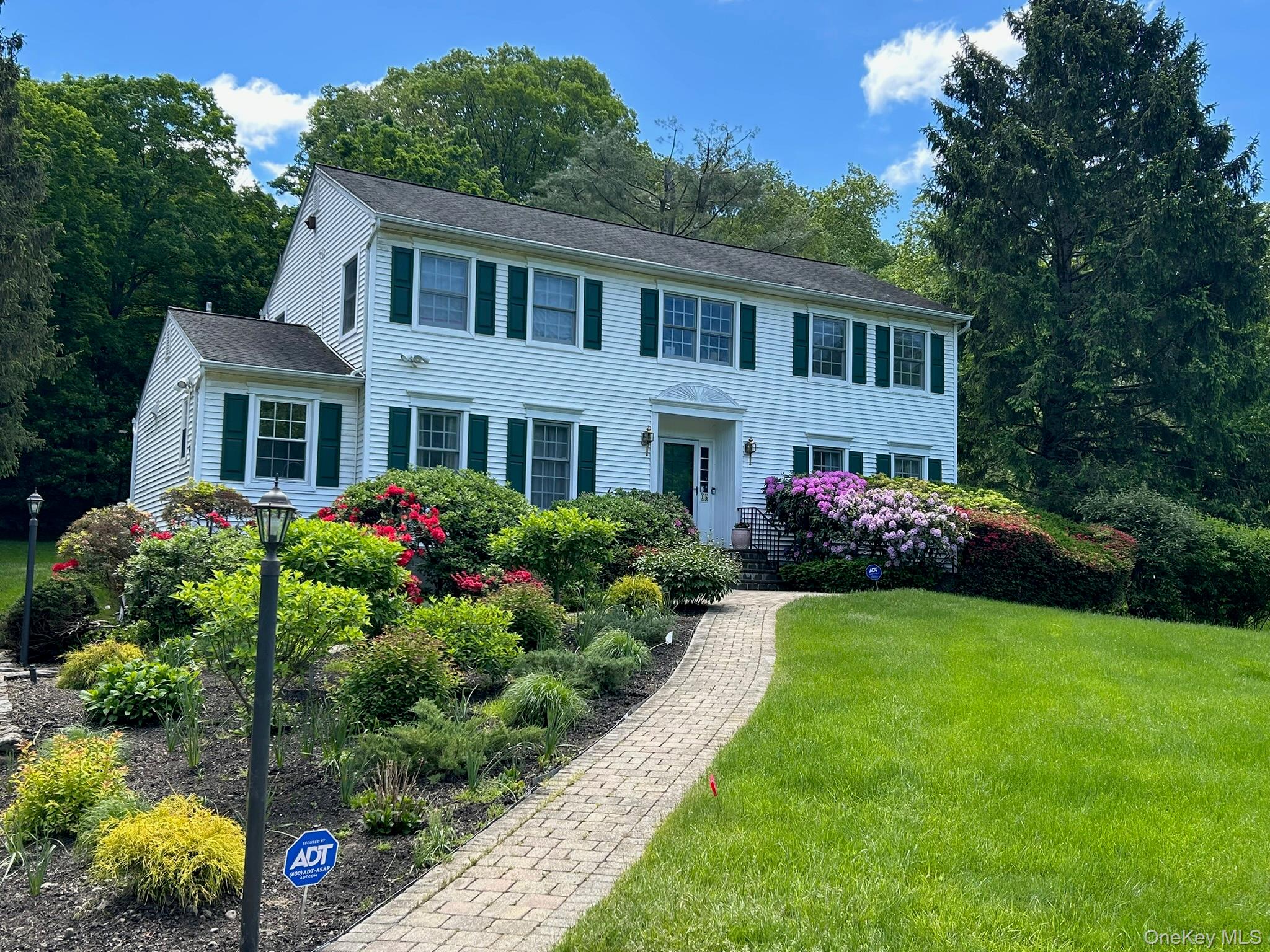 16 Fox Den Road