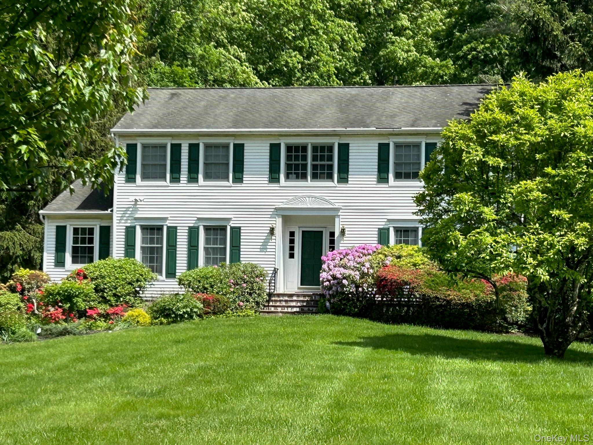 16 Fox Den Road