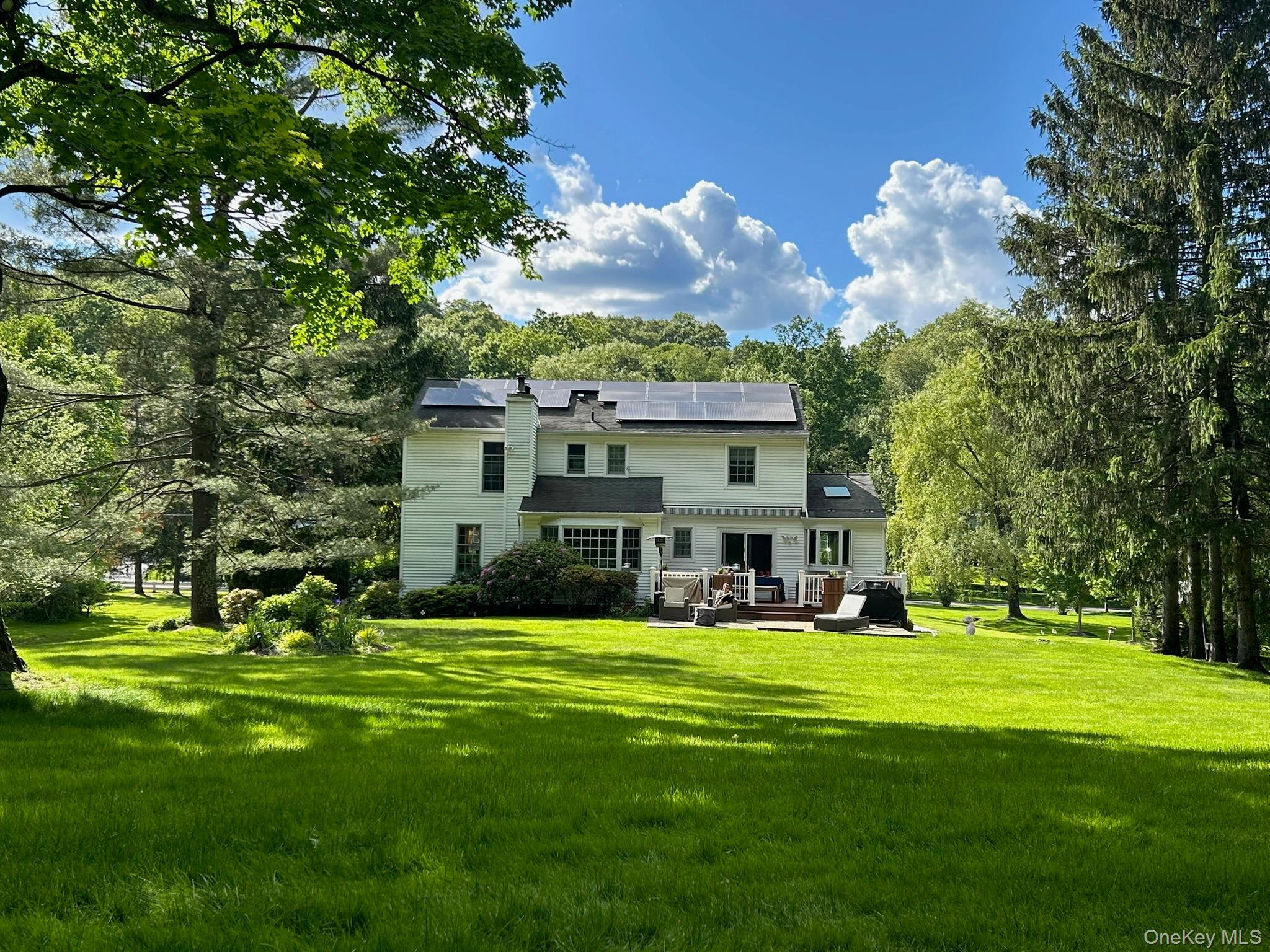 16 Fox Den Road