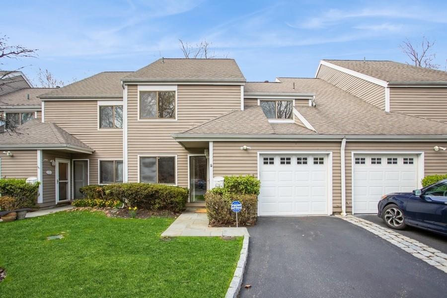50 Pondview Road #C, Rye, New York image 1