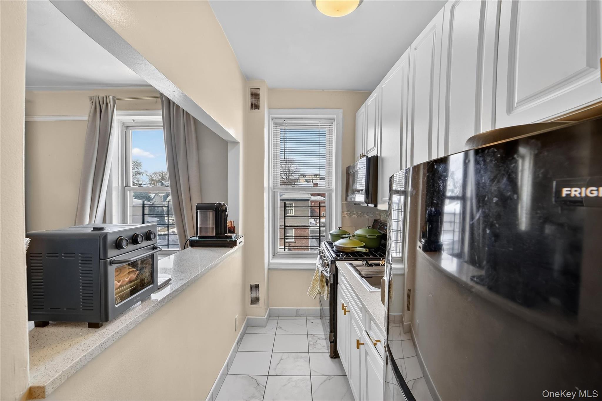 219 Bronx River Road 4N