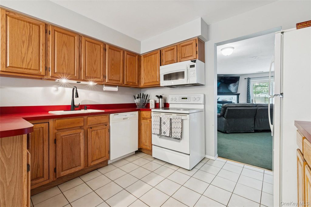 Photo of 15 Gazebo Lane, Holtsville, NY 11742 (MLS # 952169)