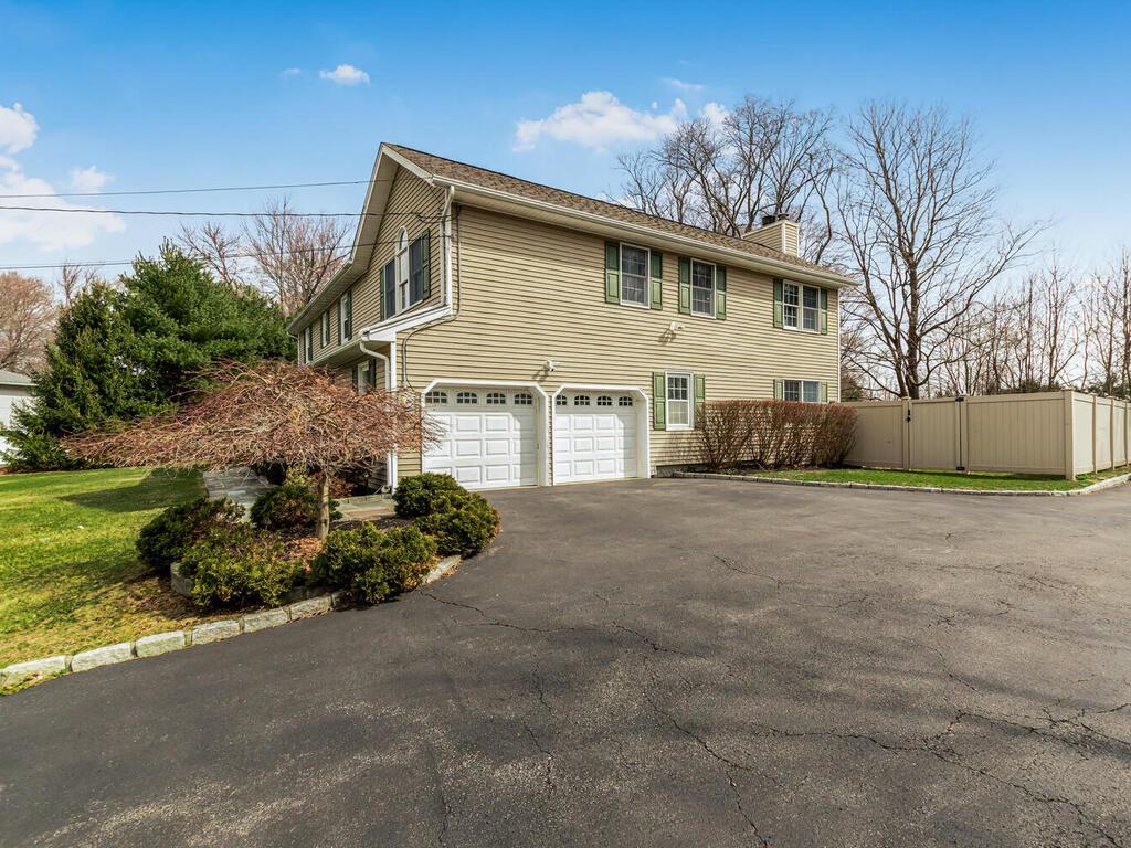 4 Leaf Court, Mahopac, New York image 16
