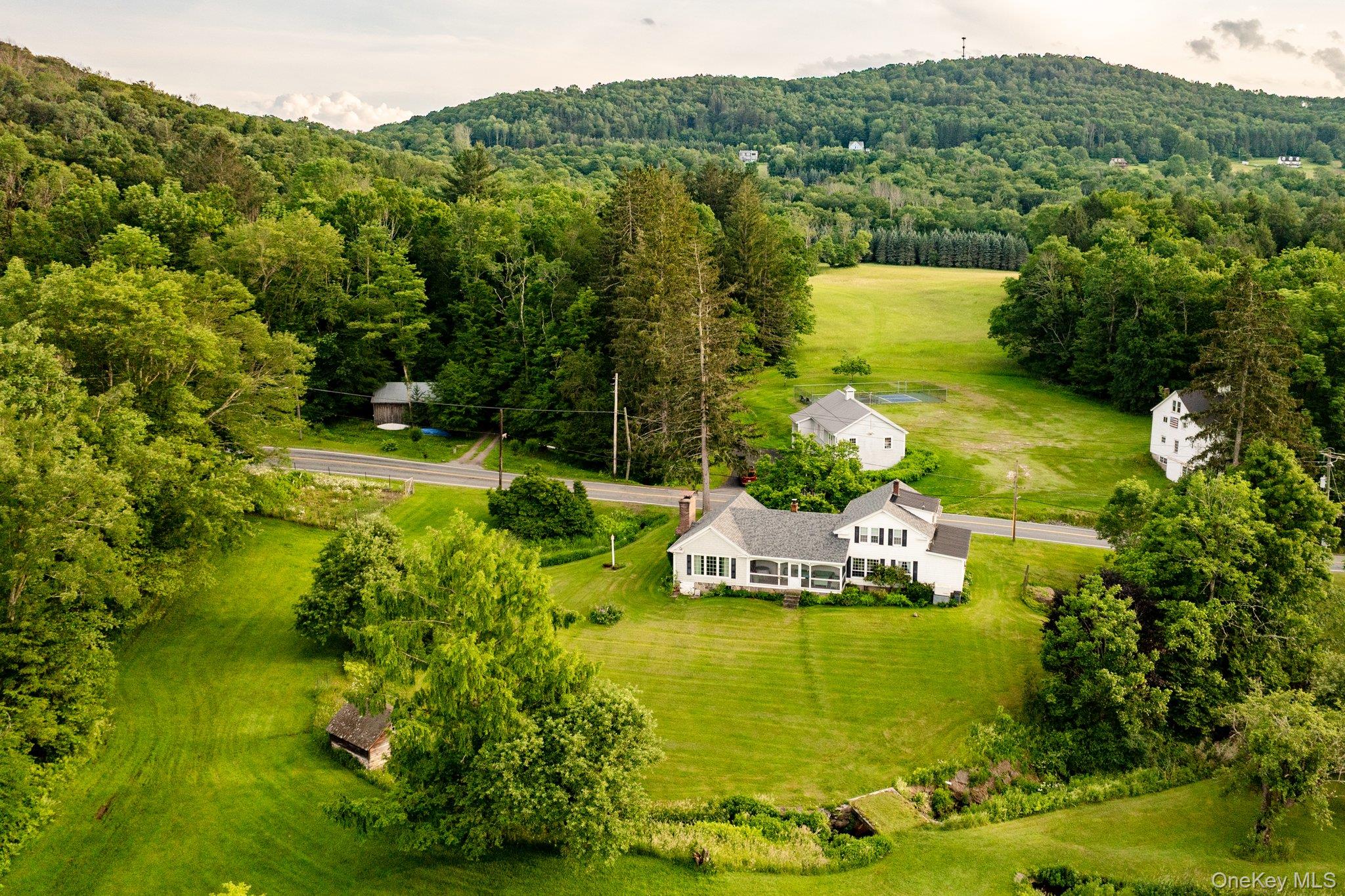 600 Jeffersonville N.Branch Rd Road