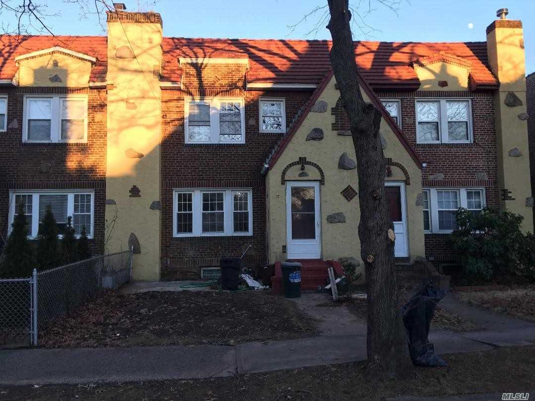 Property for Sale at 188th Street, Flushing, Queens, NY - Bedrooms: 3 
Bathrooms: 2 
Rooms: 9  - $899,000