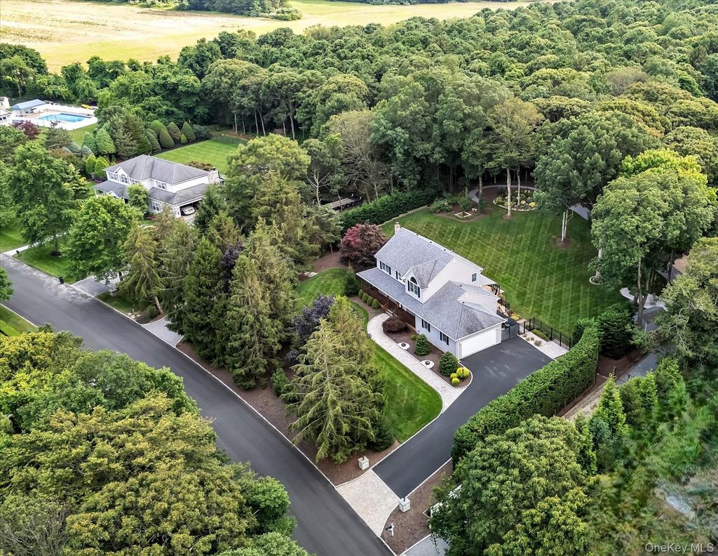 Photo of 181 Landing Lane, Baiting Hollow, NY 11933 (MLS # 938486)