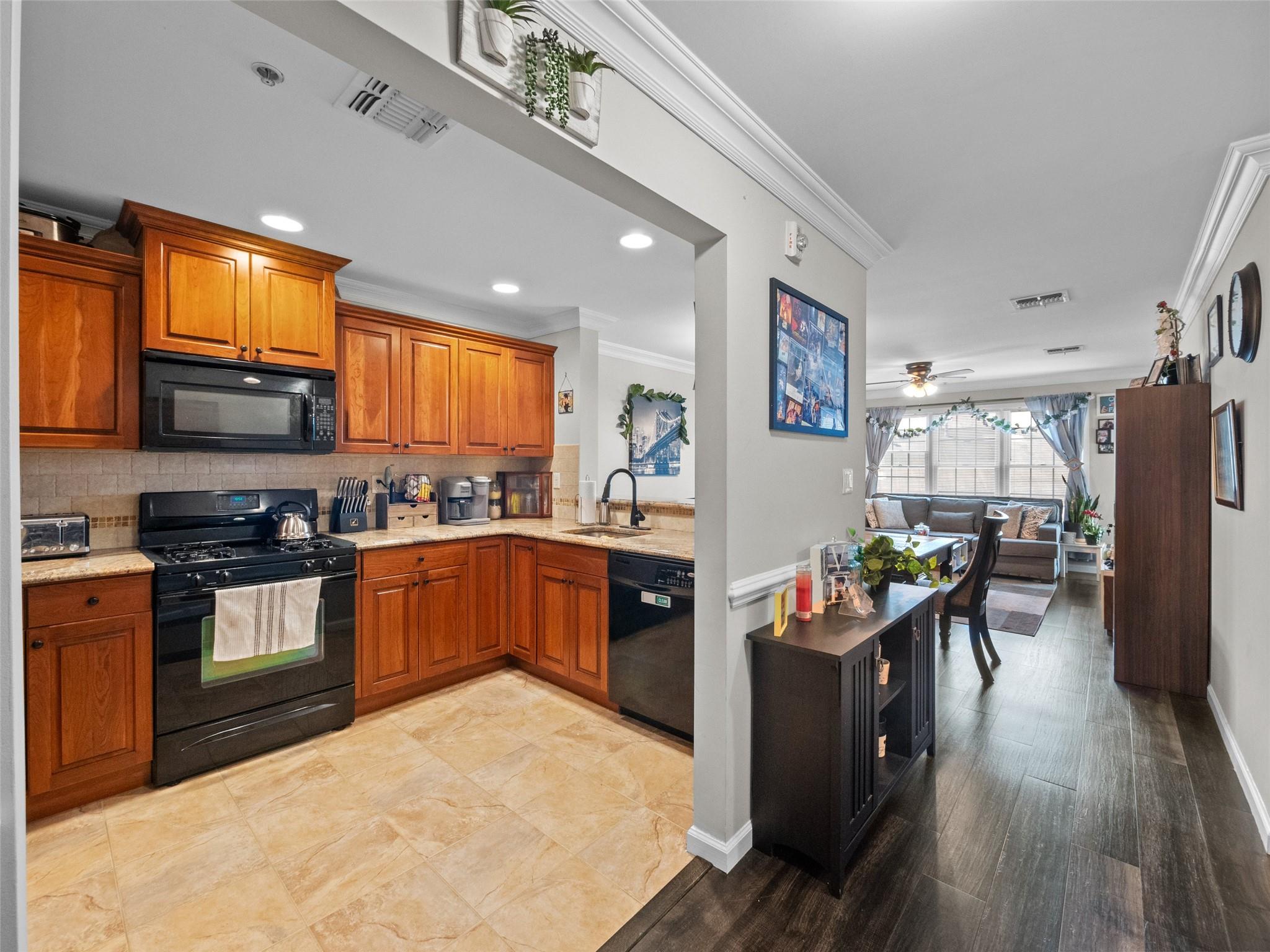 3 Cross Street #202, Suffern, New York image 2