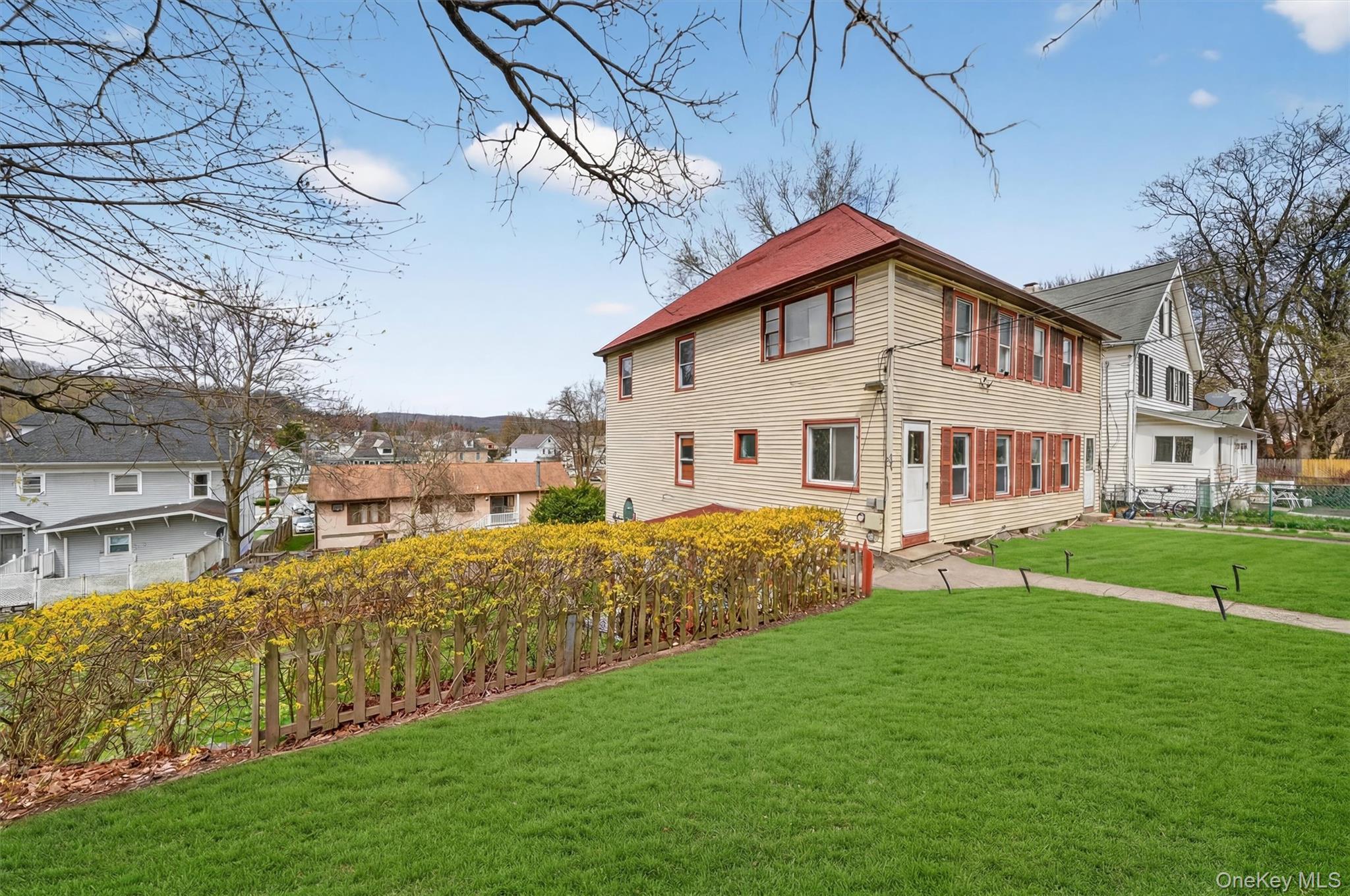 664-666 N Division Street