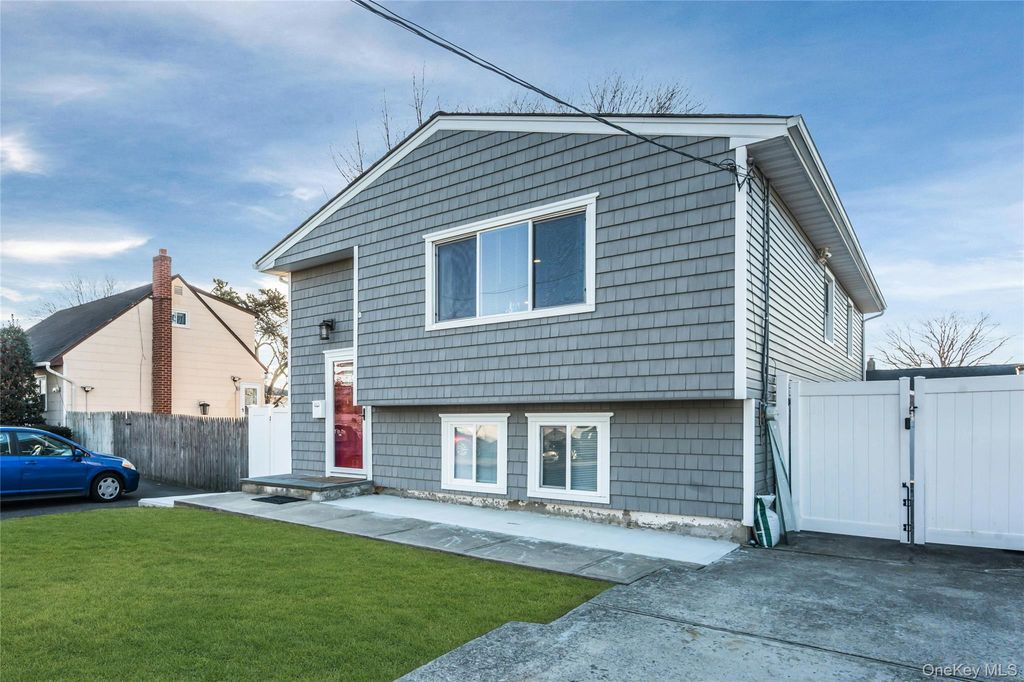 Photo of 102A Claremont Avenue, West Babylon, NY 11704 (MLS # 952837)