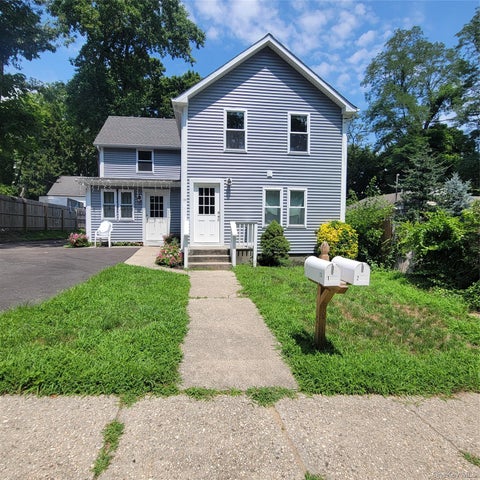 Apartment For Rent - 23 Tuthill Street #2ND FLOOR<br/> Huntington, NY 11743