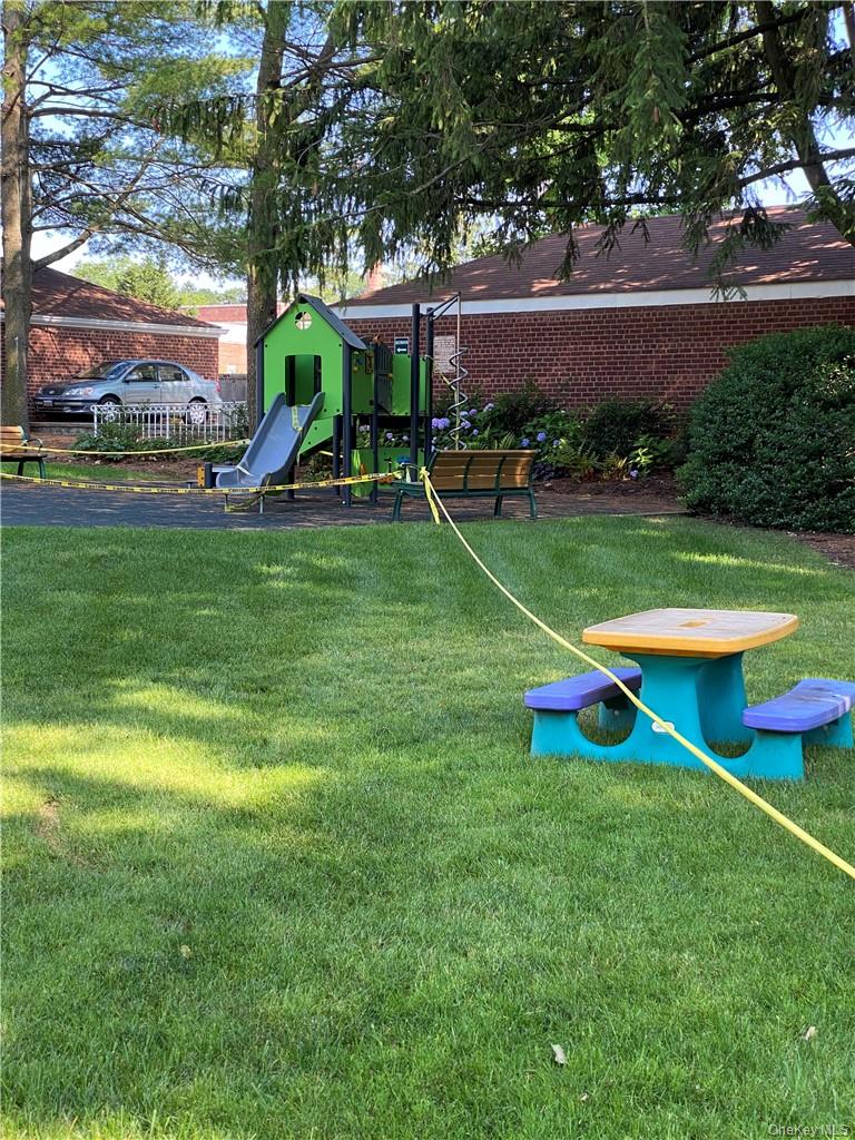 6 Bryant Crescent 1A