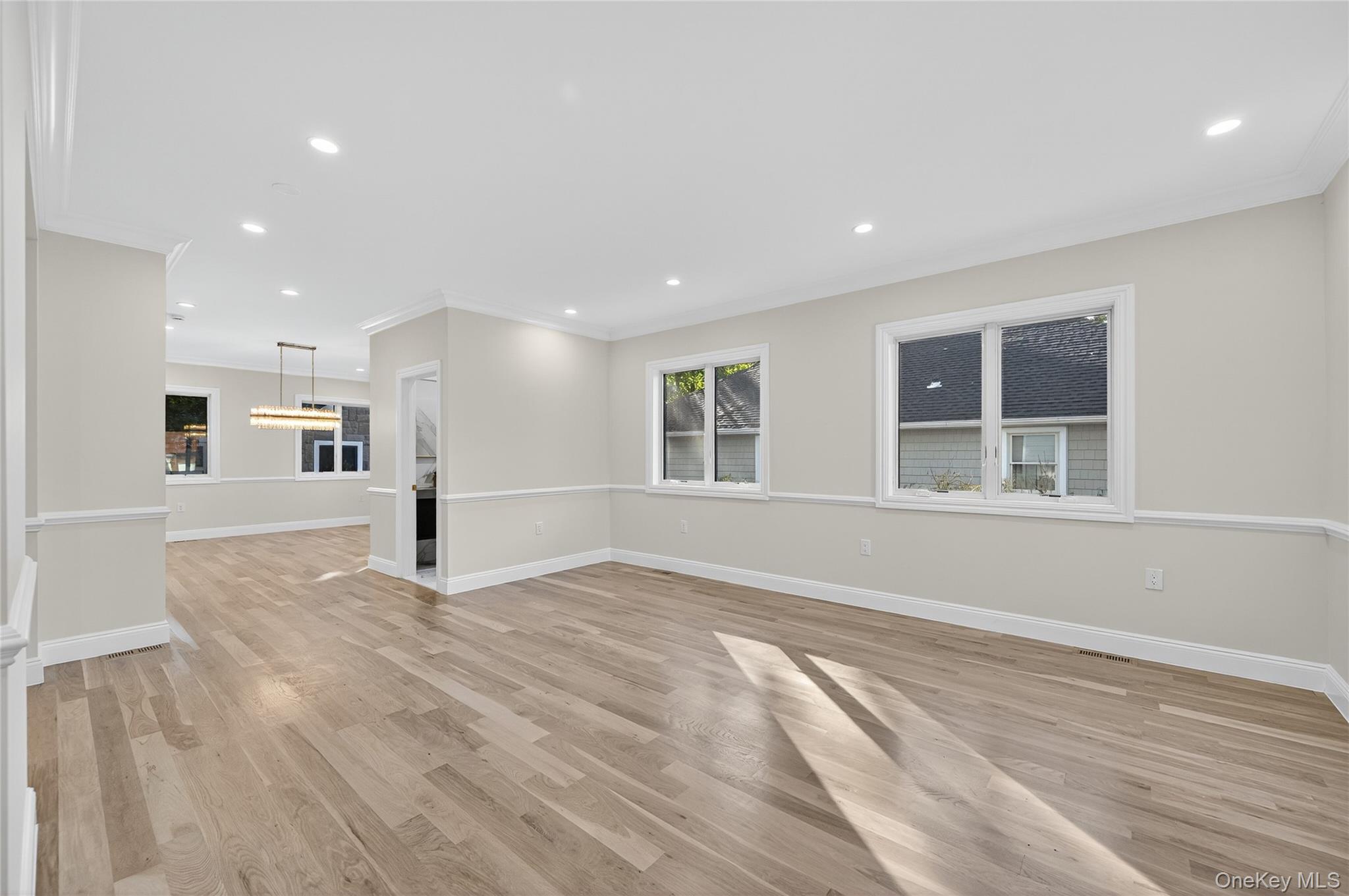 80 Clapham Avenue