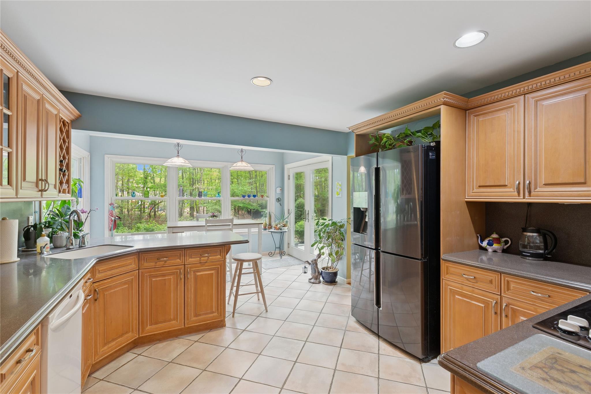 6 Carriage Path, Manorville, New York image 14