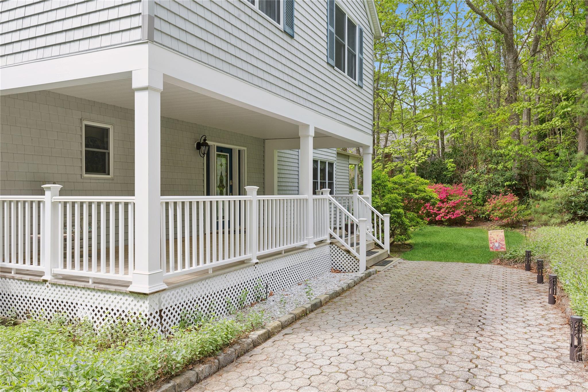 6 Carriage Path, Manorville, New York image 4