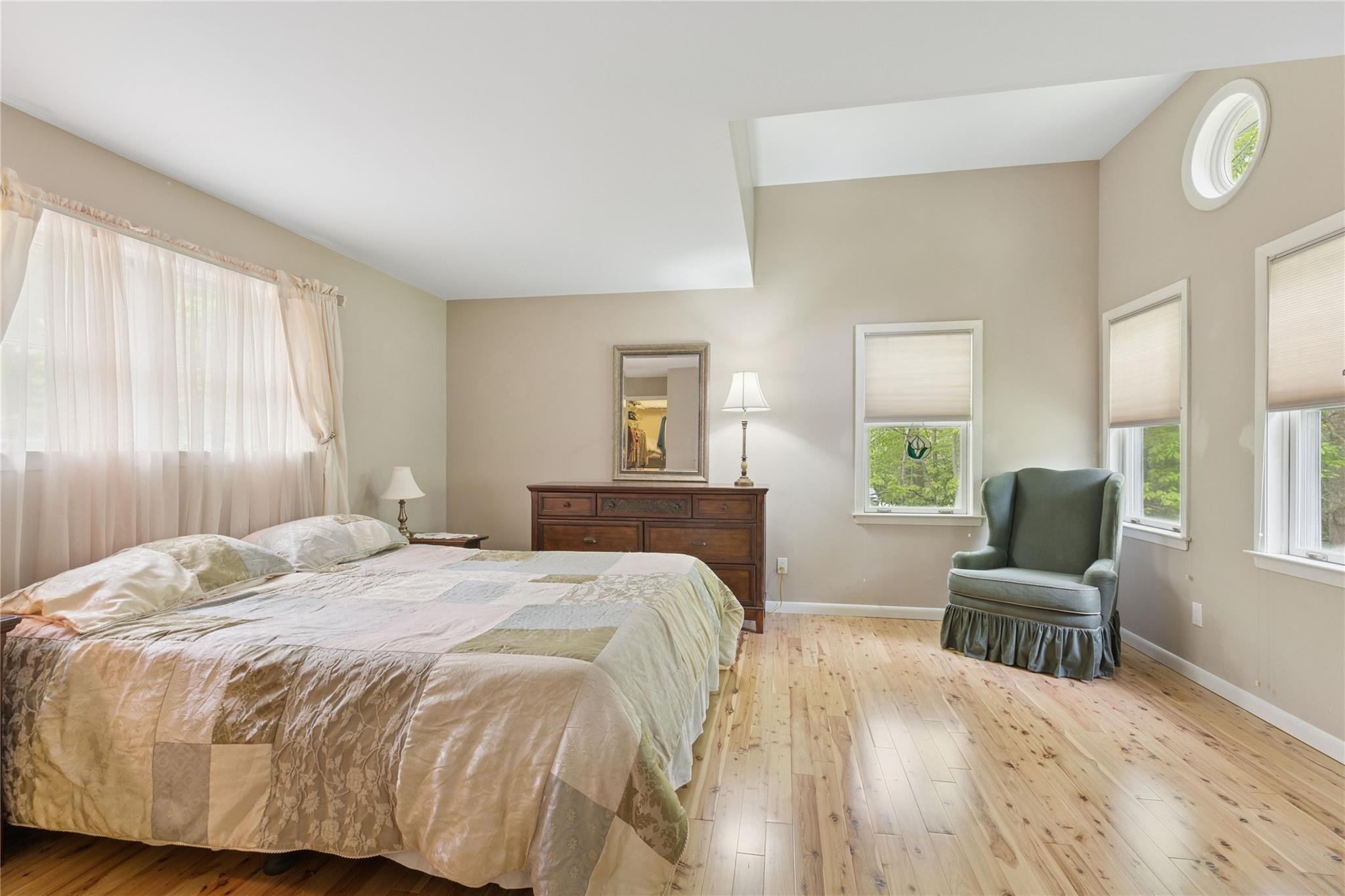 6 Carriage Path, Manorville, New York image 24