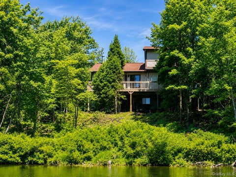 Photo for 127 Beaver Dam Road Long Pond, PA
