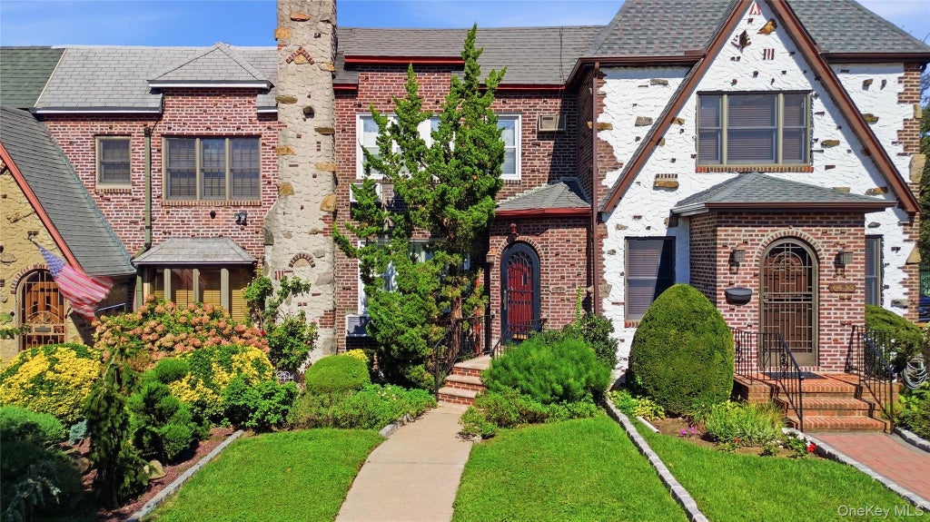 Photo of 64-91 82nd Place, Middle Village, NY 11379 (MLS # 1048388)