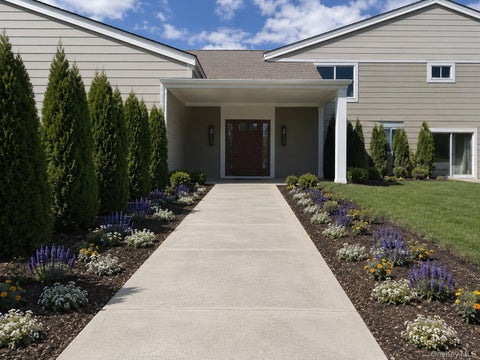 Apartment For Rent - 902 Oakridge Common<br/> Westchester County, South Salem, NY 10590