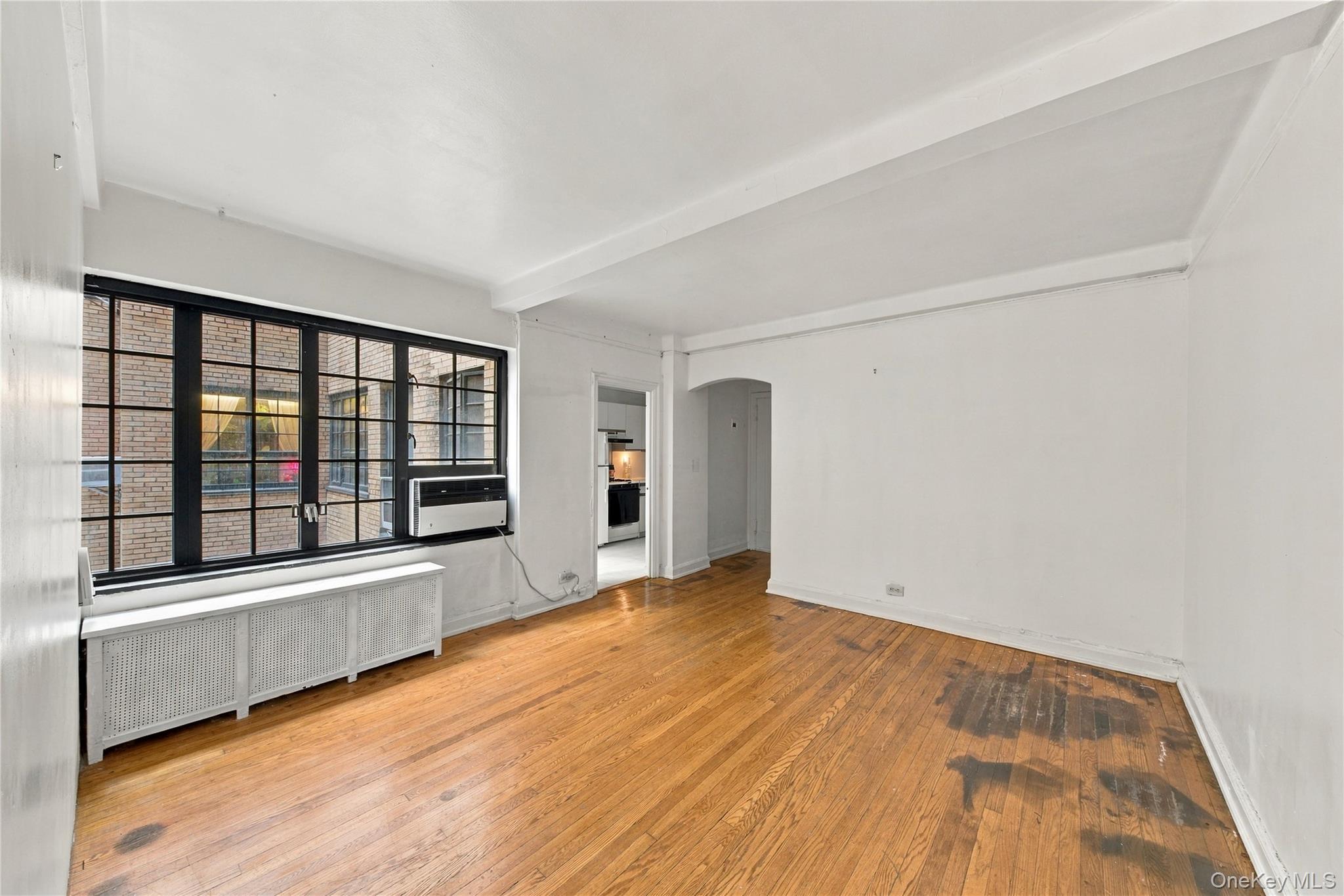 211 East 35th 4B