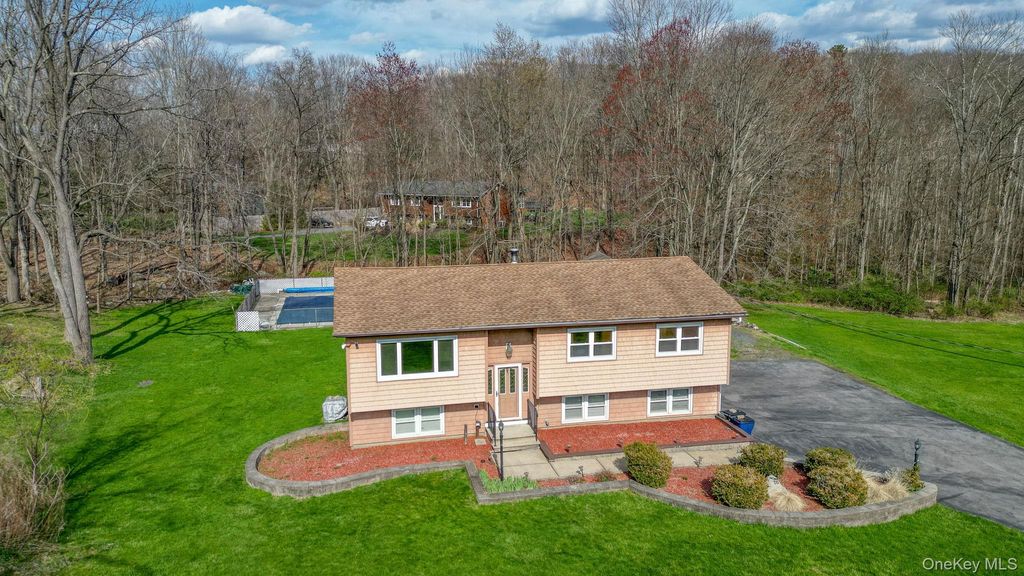 Photo of 70 Bayberry Drive, Monroe, NY 10950 (MLS # 982442)