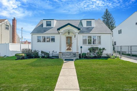 2152 Erma Drive, East Meadow, NY 11554 - MLS#: 981382
