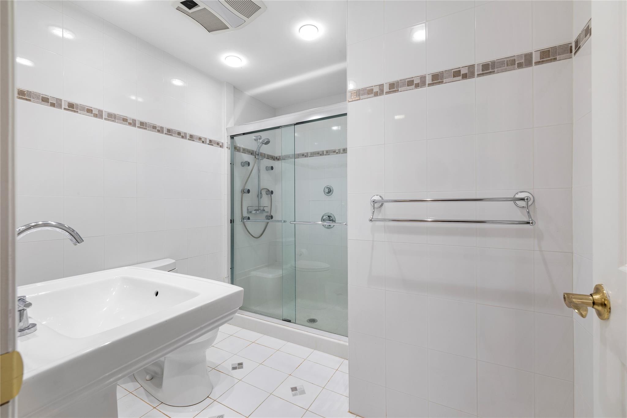 21 Hillside Court, Suffern, New York image 30