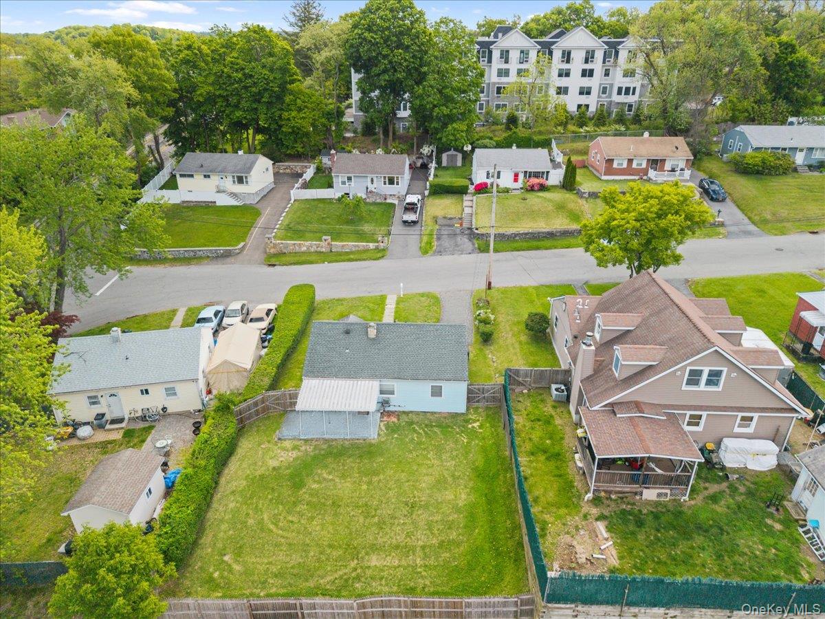 8 Cayuga Drive