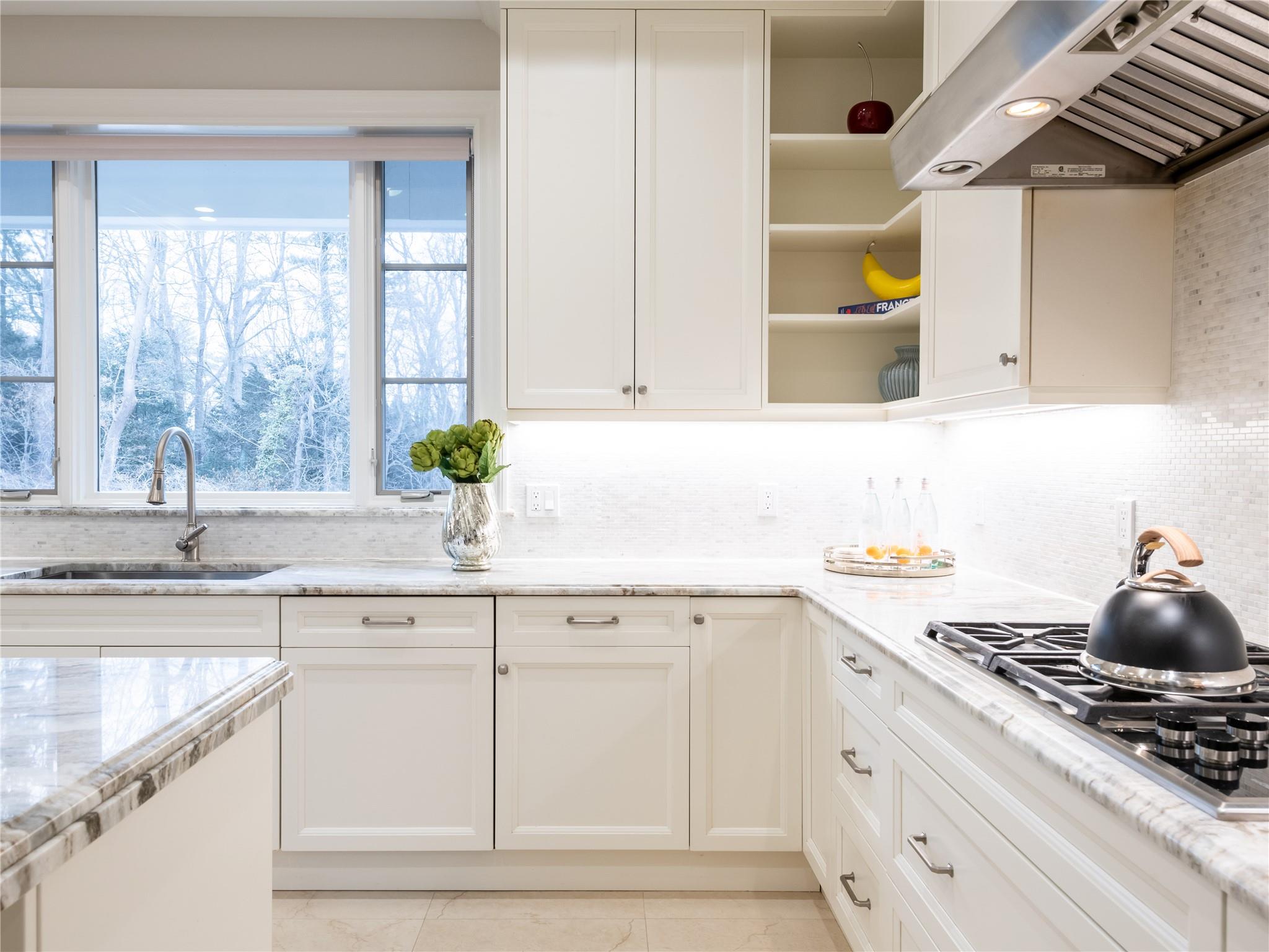 10 The Maples, Roslyn, New York image 19